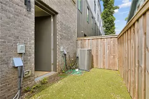 102 Cityview Ct NE, Atlanta, GA 30308 - Photo 33