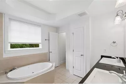 1380 Parkview Lane NE, Atlanta, GA 30324 - Photo 23