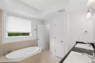 1380 Parkview Ln NE, Atlanta, GA 30324 - Photo 23