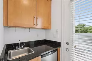 1380 Parkview Ln NE, Atlanta, GA 30324 - Photo 35