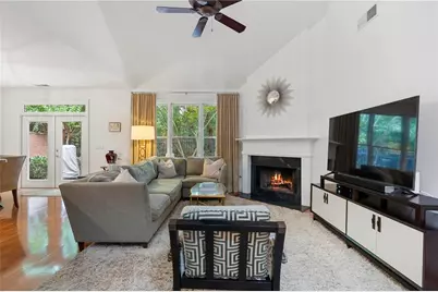 6485 Glen Oaks Lane, Sandy Springs, GA 30328 - Photo 15