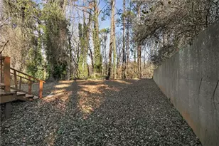 1826 County Line Rd, Atlanta, GA 30331 - Photo 31