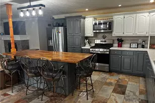208 Kentucky Dr NE, Calhoun, GA 30701 - Photo 3