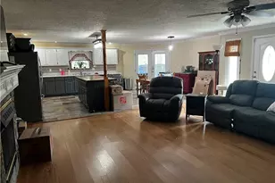 208 Kentucky Dr NE, Calhoun, GA 30701 - Photo 5