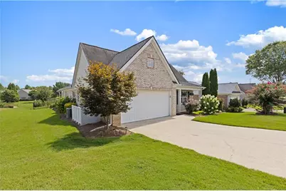 112 Clubhouse Drive, Jefferson, GA 30549 - Photo 3