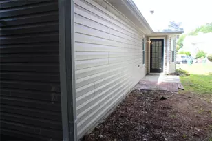 6831 Browns Mill Walk, Lithonia, GA 30038 - Photo 17