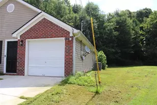 6831 Browns Mill Walk, Lithonia, GA 30038 - Photo 5