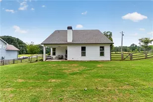 1924 Lou Gurley Rd, Bowersville, GA 30516 - Photo 35