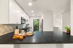 804 Woodcliff Dr, Sandy Springs, GA 30350 - Photo 11