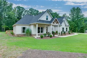 1077 Riverstone Dr, Social Circle, GA 30025 - Photo 3