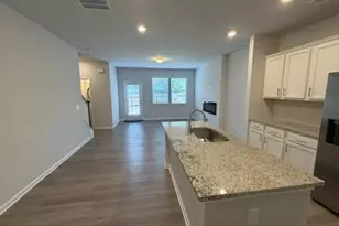 200 Turner Ln, Woodstock, GA 30188 - Photo 3