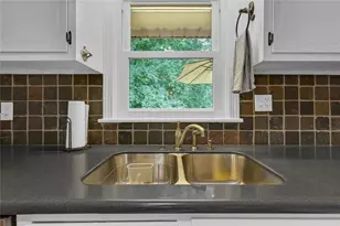 1095 Latham Rd, Decatur, GA 30033 - Photo 17