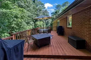 1095 Latham Rd, Decatur, GA 30033 - Photo 29