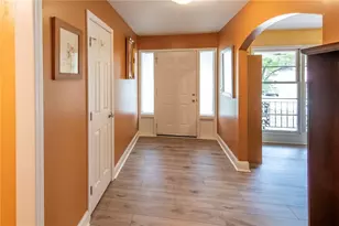 211 Bennett Cir, Carrollton, GA 30117 - Photo 3