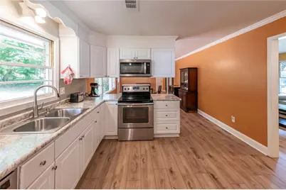 211 Bennett Circle, Carrollton, GA 30117 - Photo 7