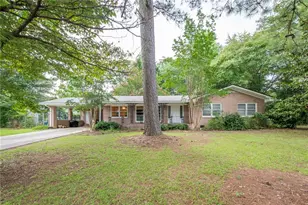 211 Bennett Cir, Carrollton, GA 30117 - Photo 1