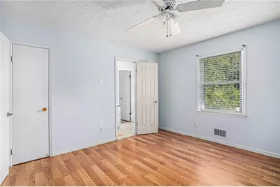 3660 Eagle Woods Circle, Lithonia, GA 30038 - Photo 9
