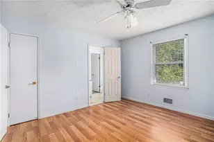 3660 Eagle Woods Cir, Lithonia, GA 30038 - Photo 9