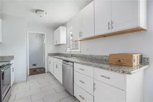 3660 Eagle Woods Cir, Lithonia, GA 30038 - Photo 5
