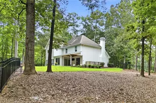 181 W Lake Dr, Roswell, GA 30075 - Photo 45