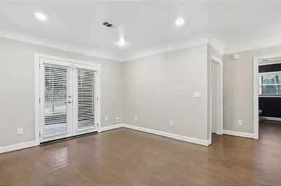 181 W Lake Drive, Roswell, GA 30075 - Photo 11