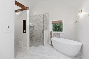 181 W Lake Dr, Roswell, GA 30075 - Photo 29