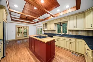 805 Pinehurst Dr, Woodstock, GA 30188 - Photo 9