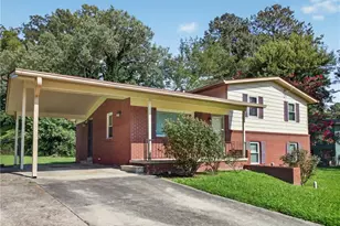 3008 Thornberry Ln SW, Atlanta, GA 30331 - Photo 3