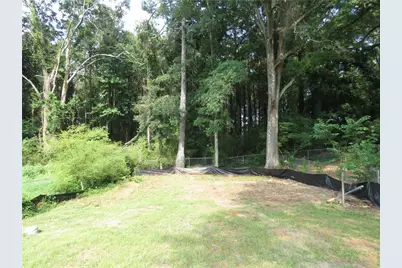 429 Orchard Drive, Stone Mountain, GA 30083 - Photo 9