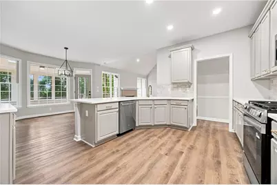 1050 San Lacinto Lane, Lawrenceville, GA 30043 - Photo 11