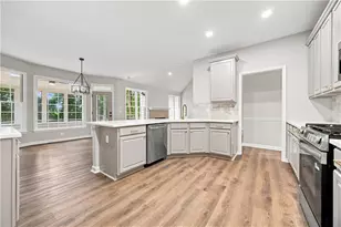 1050 San Lacinto Ln, Lawrenceville, GA 30043 - Photo 11