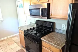 2641 Acadia St, East Point, GA 30344 - Photo 3