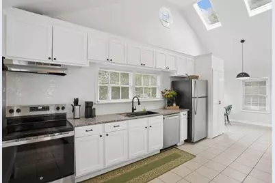 980 Brookdale Drive, East Point, GA 30344 - Photo 3