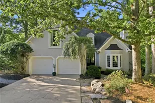 2040 Shallowford Park Manor, Roswell, GA 30075 - Photo 1