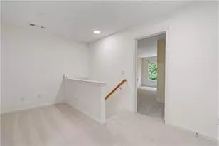 925 York Cove, Alpharetta, GA 30004 - Photo 29