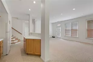 925 York Cove, Alpharetta, GA 30004 - Photo 37