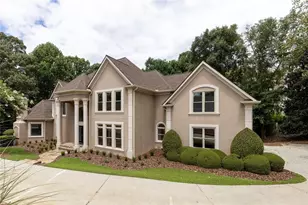 8445 Sentinae Chase Dr, Roswell, GA 30076 - Photo 3