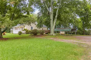 5270 Gainesville St, Flowery Branch, GA 30542 - Photo 3