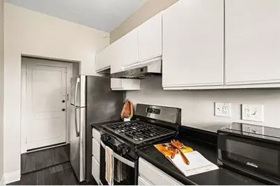 21 Peachtree Memorial Drive NW #8, Atlanta, GA 30309 - Photo 19