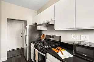 21 Peachtree Memorial Dr NW, Atlanta, GA 30309 - Photo 19