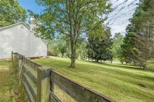 391 Pinewood Pl, Dahlonega, GA 30533 - Photo 3