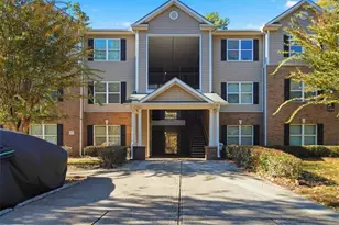 8201 Fairington Village Dr, Lithonia, GA 30038 - Photo 1