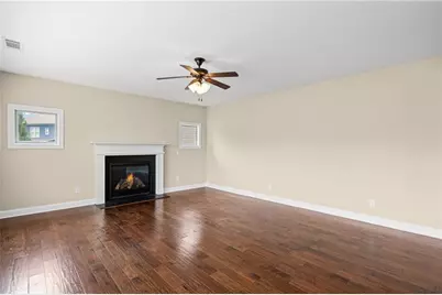 501 La Perla Drive, Sugar Hill, GA 30518 - Photo 7