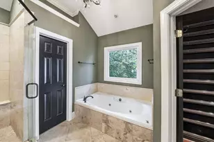 1127 Ashton Bluff Dr NE, Atlanta, GA 30319 - Photo 27