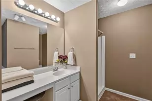 6647 Splashwater Dr, Flowery Branch, GA 30542 - Photo 19