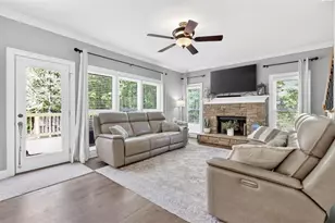 2700 Bay Ridge Dr, Loganville, GA 30052 - Photo 11