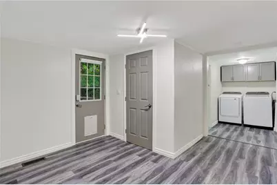 1374 Shangrila Circle, Riverdale, GA 30296 - Photo 11