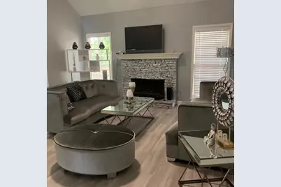 1041 San Lacinto Lane, Lawrenceville, GA 30043 - Photo 11
