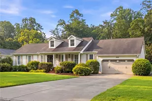 3616 Chelsea Crescent NE, Atlanta, GA 30319 - Photo 3
