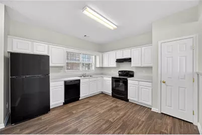 7614 Creekside Lane, Riverdale, GA 30296 - Photo 9